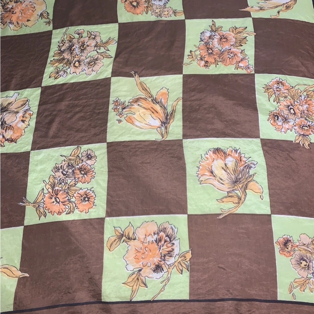Vintage Chocolate With Green And Flowers 32x32 Scarf